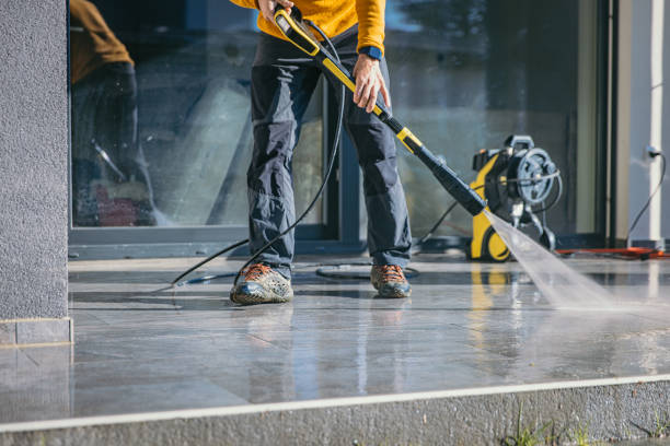 Best Sidewalk and Walkway Cleaning  in Creston, IA